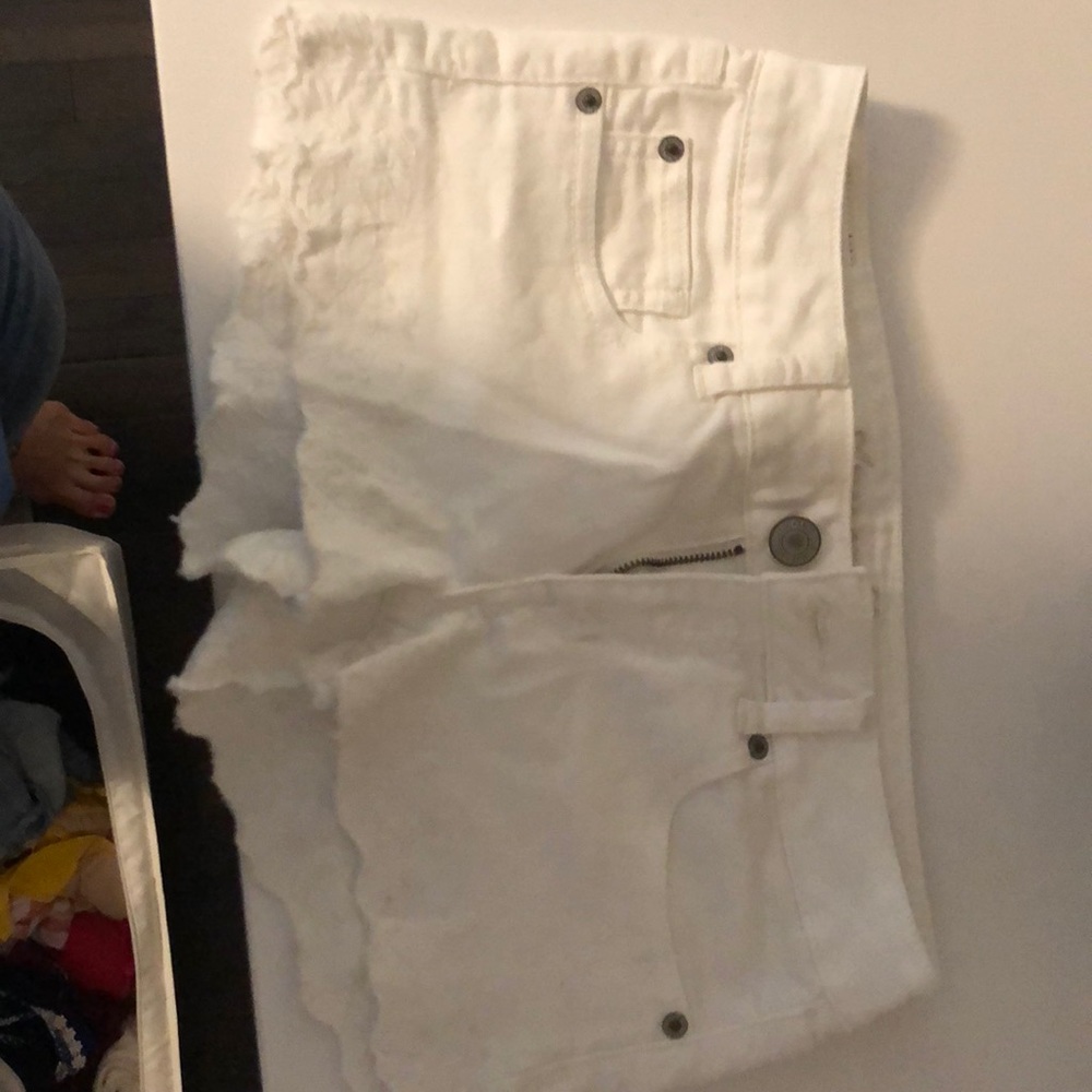 American eagle white shorts